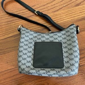 Michael Kors Purse ✨
